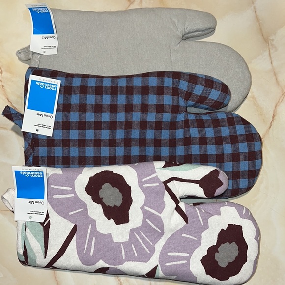 NWT 3pc Modern Oven Mitts - Picture 2 of 5
